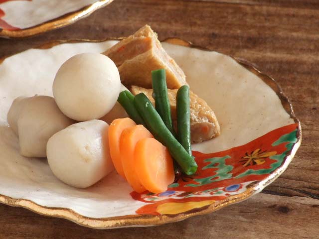 赤絵金彩小皿 山笑ふ - 【おとなの和食器屋 さんすい通販本店】 赤絵金彩小皿 山笑ふ - 【おとなの和食器屋 さんすい通販本店】