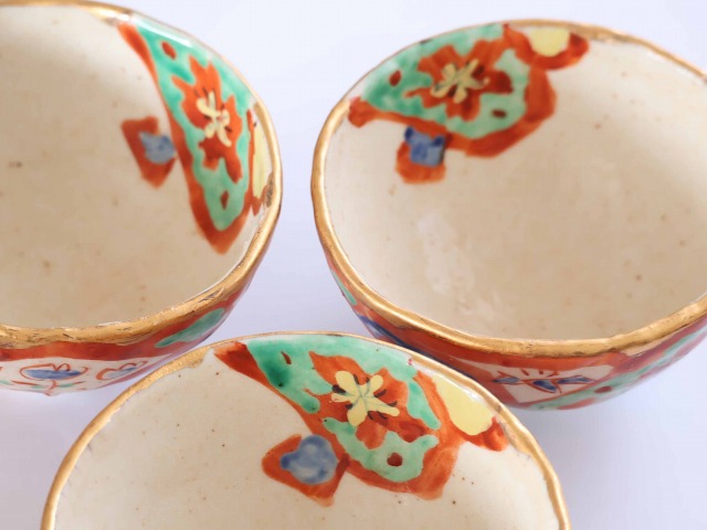 赤絵金彩飯碗 山笑う - 【おとなの和食器屋 さんすい通販本店】