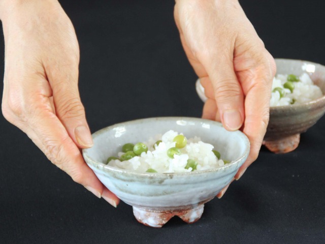 萩焼の茶碗(白釉)直径約12cm 萩焼白掛飯碗 - 【おとなの和食器屋 さんすい通販本店】