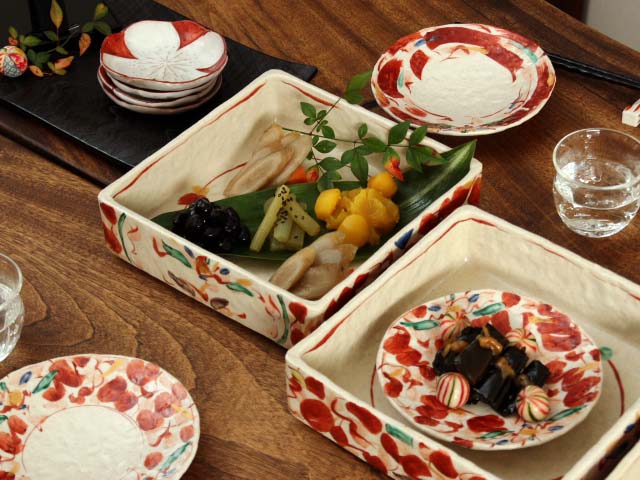 赤絵花舞重箱/陶器の重箱（3段） - 【おとなの和食器屋