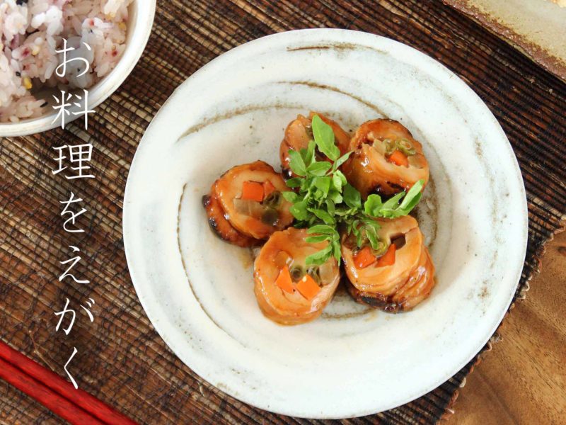 白釉渦紋小皿