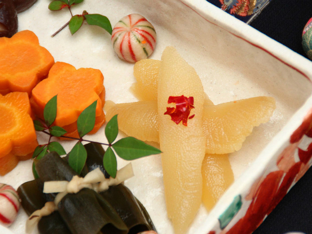 赤絵花舞重箱/陶器/長方形/2段 - 【おとなの和食器屋 さんすい通販本店】