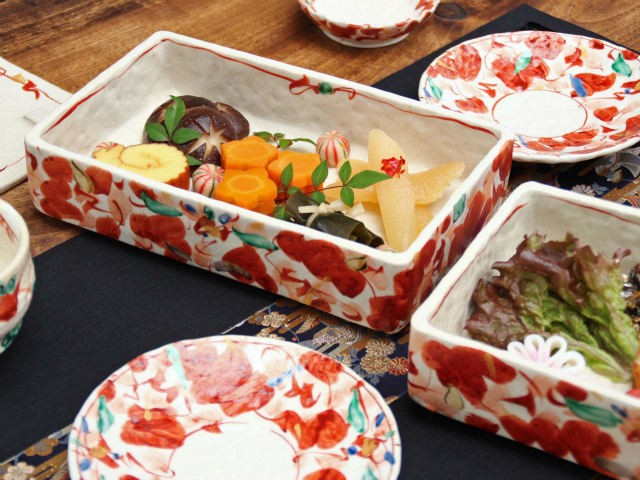 赤絵花舞重箱/陶器/長方形/2段 - 【おとなの和食器屋 さんすい通販本店】
