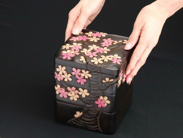 木製 草木彫 姫三段重箱「桜」川添日記