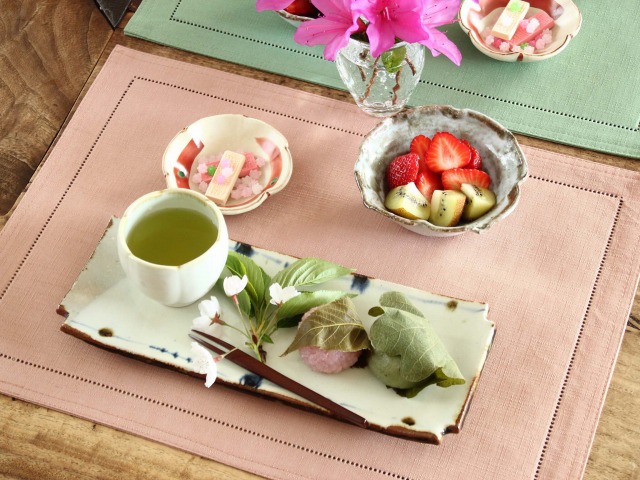 萩焼白掛け稜花小鉢 - 【おとなの和食器屋 さんすい通販本店】