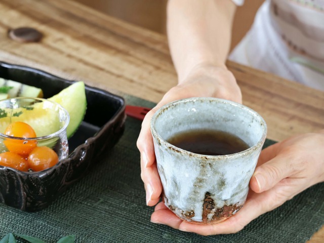 萩焼白掛け切立フリーカップ - 【おとなの和食器屋 さんすい通販