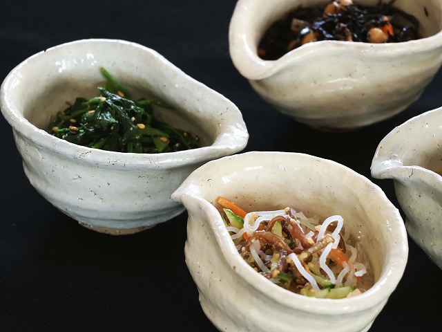 萩焼白掛け片口豆鉢 - 【おとなの和食器屋 さんすい通販本店】