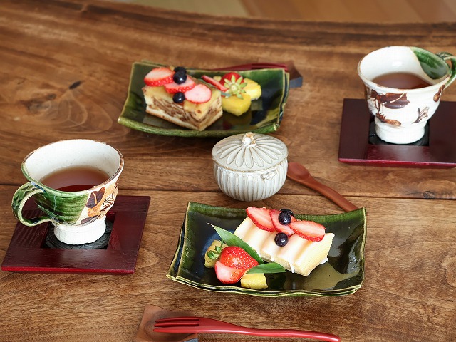 織部重ね角小皿 - 【おとなの和食器屋 さんすい通販本店】